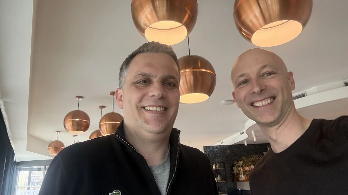 Ghostwriter Hans Hermans with client Sam Hollanders. Together they wrote the boek 'Verdubbel je geld in 5 jaar'